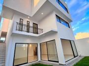 Casa en Lomas de Juriquilla con Recámara en planta baja...