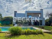 Casa en Lomas de la Carolina