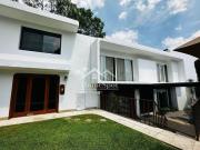 CASA EN LOMAS DE LA SELVA