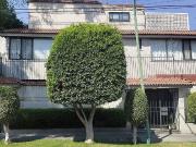 Casa en Lomas de Tecamachalco recién remodelada y ampliada