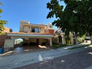 Casa en Lomas del Bosque