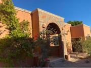 Casa en lomas del centenario 1,501 m2 de terreno