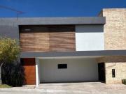 CASA EN LOMAS DEL MOLINO III