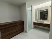 CASA EN LOMAS PARQUE SANTIAGO