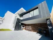 CASA EN LOMAS PUNTA DEL ESTE