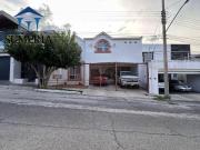 Casa en Lomas Universidad