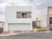 Casa en Lomas Universidad