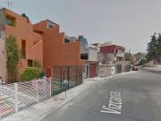 CASA EN LOMAS VERDES