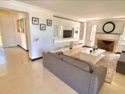 Casa en Los Castores al agua amplia y luminosa