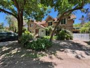 Casa en los Fresnos, Pilar