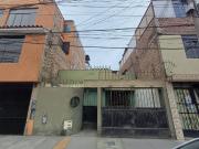 Casa en Los Olivos, Lima — Oportunidad por espacio y...