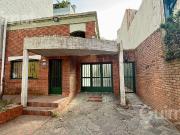 Casa en Lote Propio – Potencial para edficar 4 pisos en... Casa en Lote Propio – Potencial para edficar 4 pisos en...