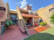 Constitución 440 Casa de diseño 5 dormitorios jardín...