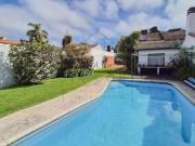 Casa en Martinez 4 dormitorios mas dependencia pileta...