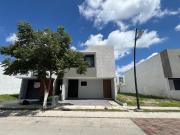 Casa en Mayorazgo con 3 Rec?maras con ba?o, Estudio y...