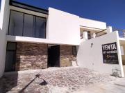 CASA en Mayorazgo Priv Santa Lucia