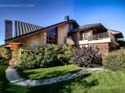 Casa en Melipal, con 5 dormitorios. Vista al lago