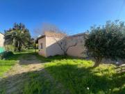 Casa en venta con amplio parque verde y pileta