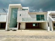 CASA EN METEPEC DE 5 RECAMARAS CON BAÑO CERCA DE PARQUE...