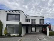 CASA EN METEPEC MUY AMPLIA, ACABADOS DE LUJO, CUENTA CON...