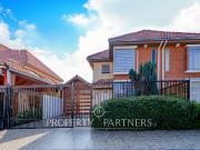 Casa en micro barrio, sector san Carlos