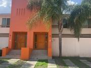 CASA EN NARANJOS I JURIQUILLA