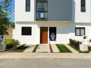 Casa en nueva en venta en el fracionamiento real de...