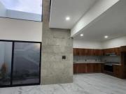 Casa en NUEVA EN ZONA DORADA, JARDINES DE DELICIAS,...