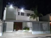 OPORTUNIDAD, CASA EN VENTA EN EL REFUGIO QUERETARO