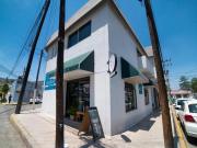 Casa en Pachuca de Soto con locales comerciales