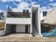 Casa en Parque Alcumbre en Lomas De Angelopolis III...