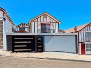 CASA EN PARQUE INGLES 4D 3B PATIO AMPLIO