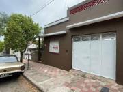 Casa en Parque San Vicente. 2 Dor. Coch. Coc / Comedor....