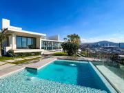 Residencia de lujo con alberca y vista panor?mica de...