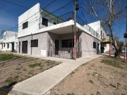 Casa en PH con departamento en Venta Tolosa 526 y 12 La...