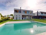 Casa 3 Dormitorios en Venta en Pilará, Barrio La Calesa