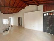 CASA EN PISO 2 EN P.H. EN EL CENTRO CERCA DE LA AVENIDA...