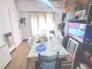 Casa en planta alta de 1 dormitorio en zona Sur