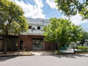 CASA EN PLANTA ALTA DE 2/3 DORMITORIOS Y COCHERA