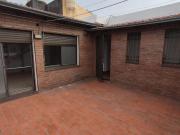 Casa en Planta alta en alquiler en Lisandro De La Torre