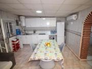 CASA EN PLANTA BAJA CON PORCHE Y PARKING