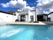 CASA EN PLANTA BAJA EN CORVERA GOLF CON PISCINA PRIVADA