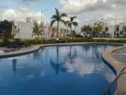 CASA EN PLAYA DEL CARMEN DENTRO DE FRACCIONAMIENTO