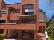 Casa en poblado, unifamiliar, en venta
