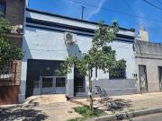 Casa en Pompeya, 2 dormitorios, 1 altillo, patio con...