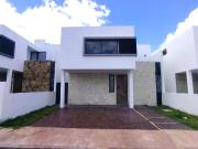 Casa en Praderas de mayab, 3 Rec. y alberca