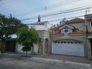 CASA EN PRADOS PROVIDENCIA