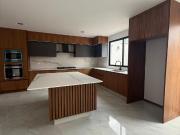 Casa en pre venta con 4 habitaciones en Parque San...