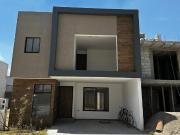 Casa en pre venta de 4 recamaras en La Radial, San...