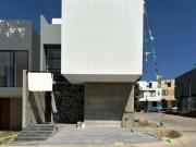CASA EN PRE VENTA EN CAPITAL NORTE ZAPOPAN